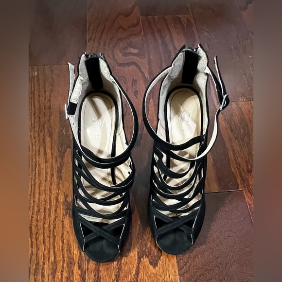 H&M Strappy Wedge Heels - Picture 4 of 5
